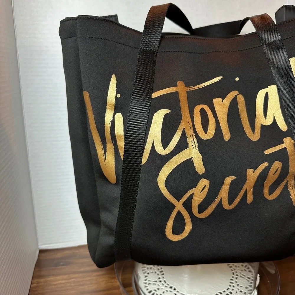 Victorias Secret Tote Cooler Bag Black Gold Metallic‎ Script Logo Travel